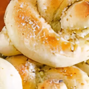 Mama's Garlic Knots